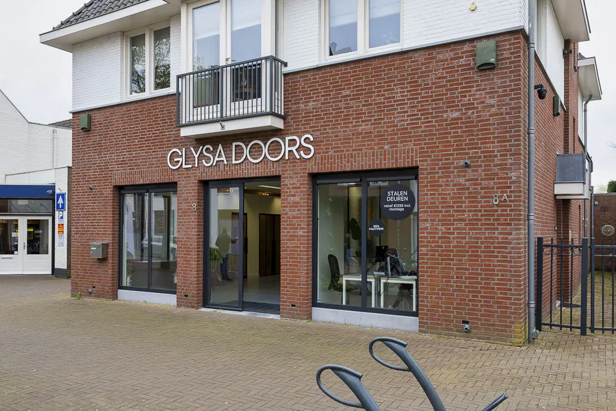 Gevel van Glysa Doors